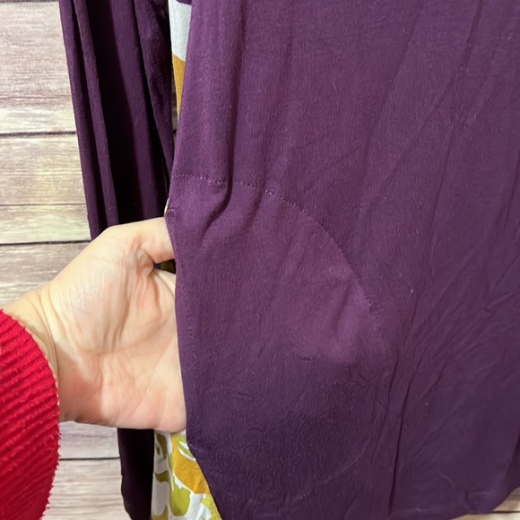 LOGO Lori Goldstein Purple Print Scoop Neck Tunic Size Medium with Pockets A1 - Picture 3 of 6